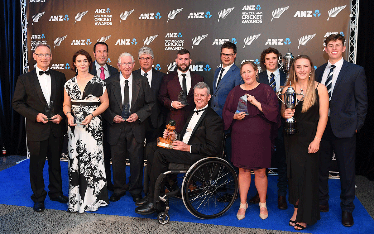 Community-Award-Winners.gif